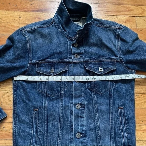 Levi's Rose Floral Denim Jacket Size Small - Picture 4 of 10